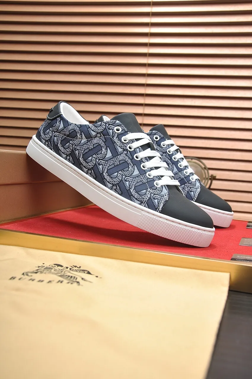 Men's shoes💰480💶[Burberry] (cowhide lining) classic low-top sneakers｜Imported cowhide with classic plaid fabric｜Cow leather lining｜Original outsole｜Fine workmanship and comfortable to wear Size: 38-44 (customized at 45)